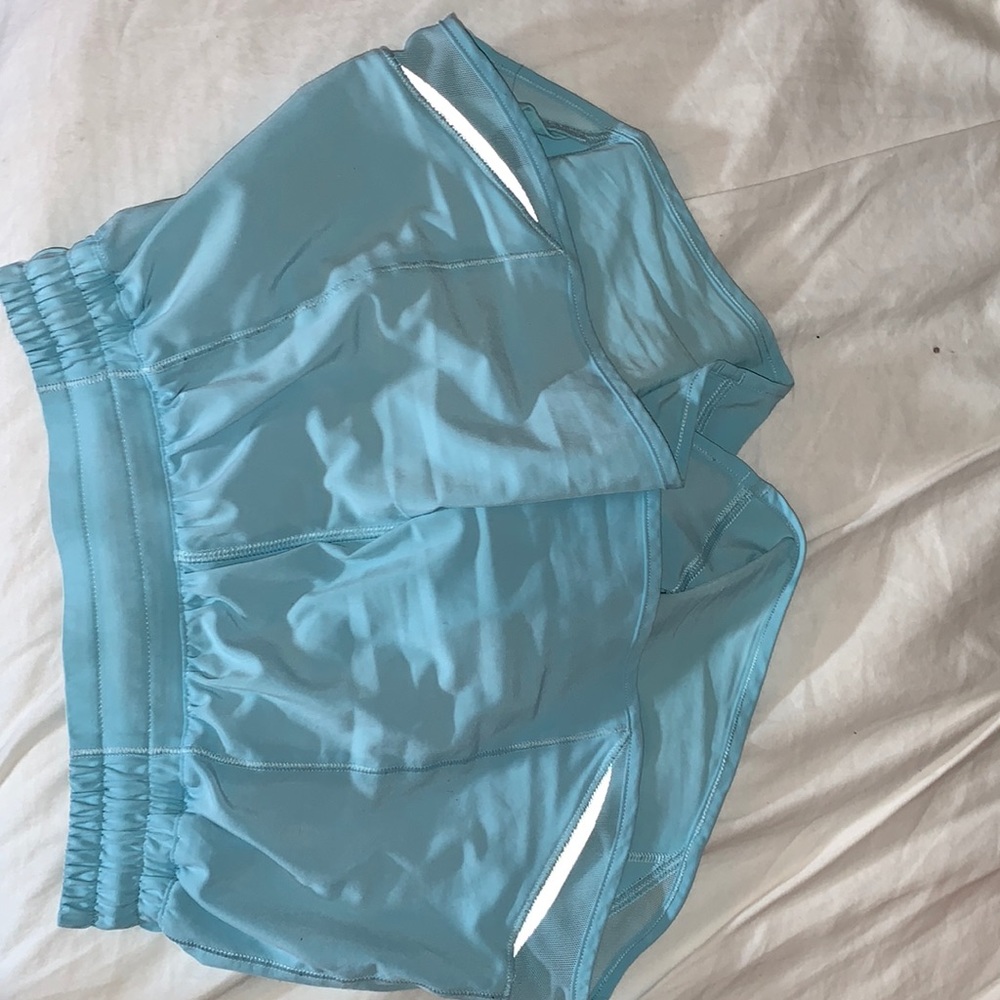 Hotty Hot Short II (2.5) light blue